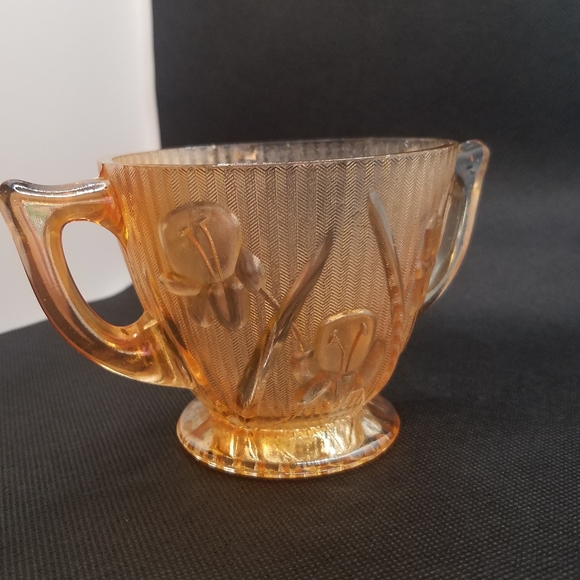 Jeannette Iris and Herringbone Vintage Iridescent Sugar bowl with lid - Picture 10 of 11